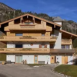 Family Apartment *